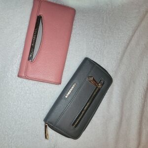 2 wallets